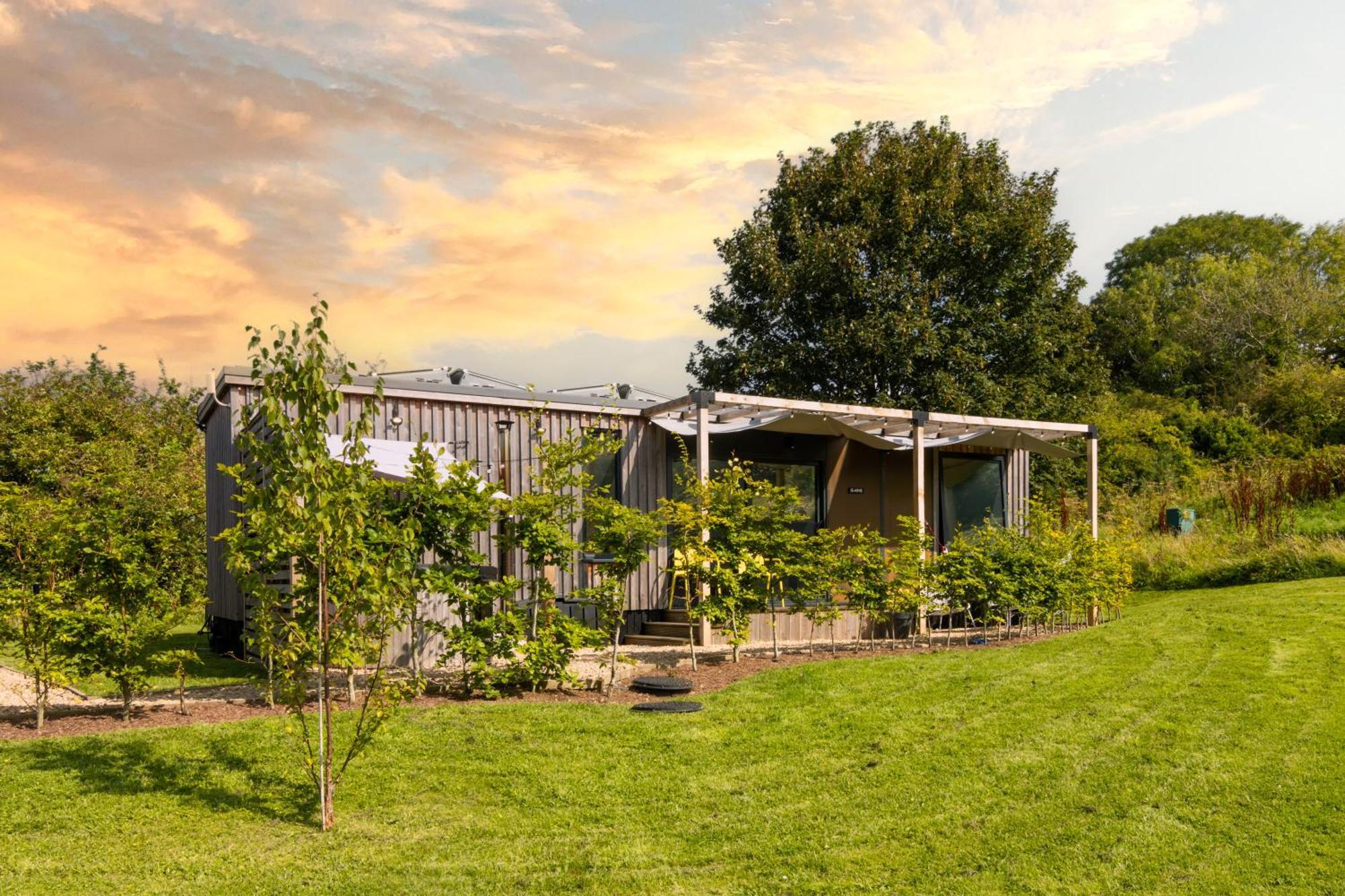 The Hive - Unique Hot Tub Cabin In Millport Exterior foto
